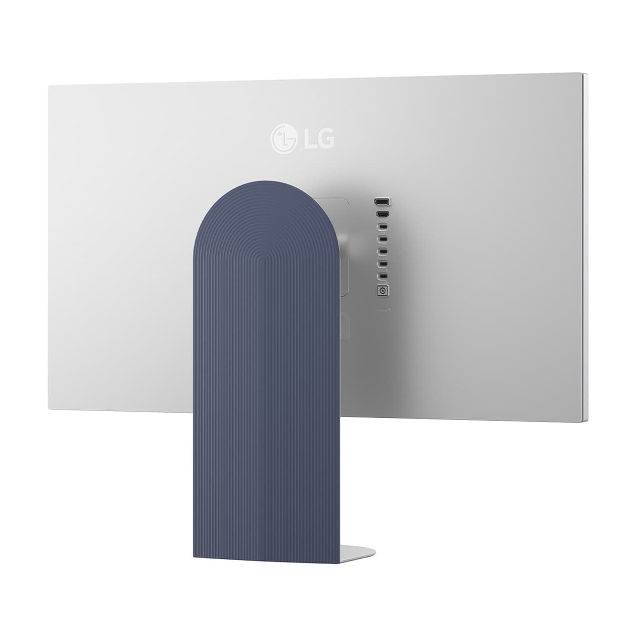 LG UltraFine 6K 32" USB-C monitor — photo 4