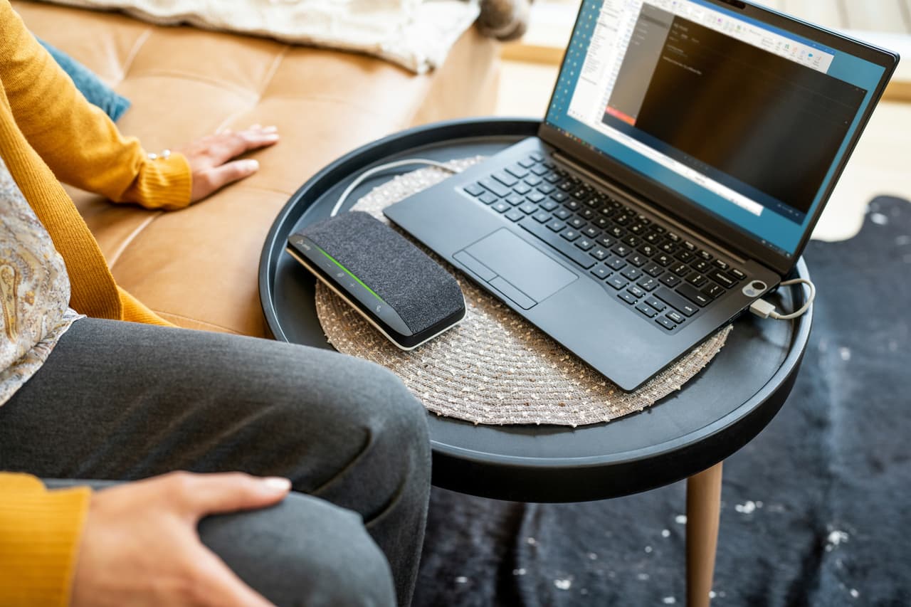 HP Poly Sync 10 Wired Speakerphone — photo 4