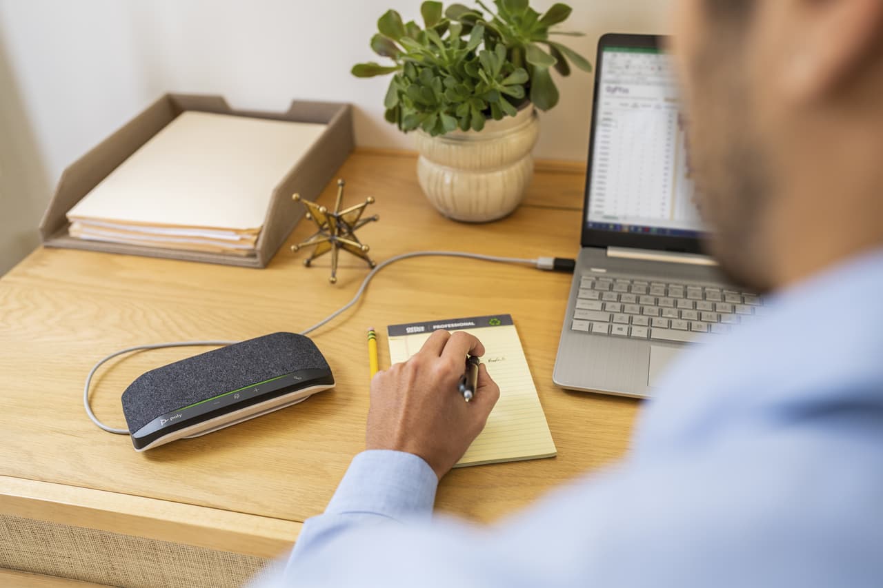 HP Poly Sync 10 Wired Speakerphone — photo 5