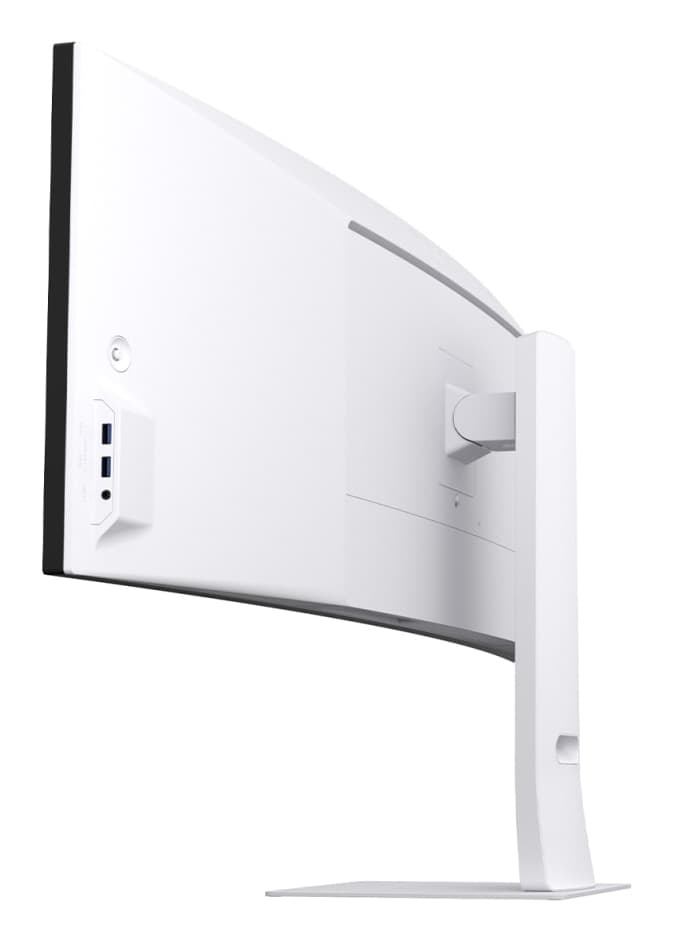LG Ultrawide Dual Quad HD (DQHD) 49U950A-W 49" USB-C monitor — photo 5