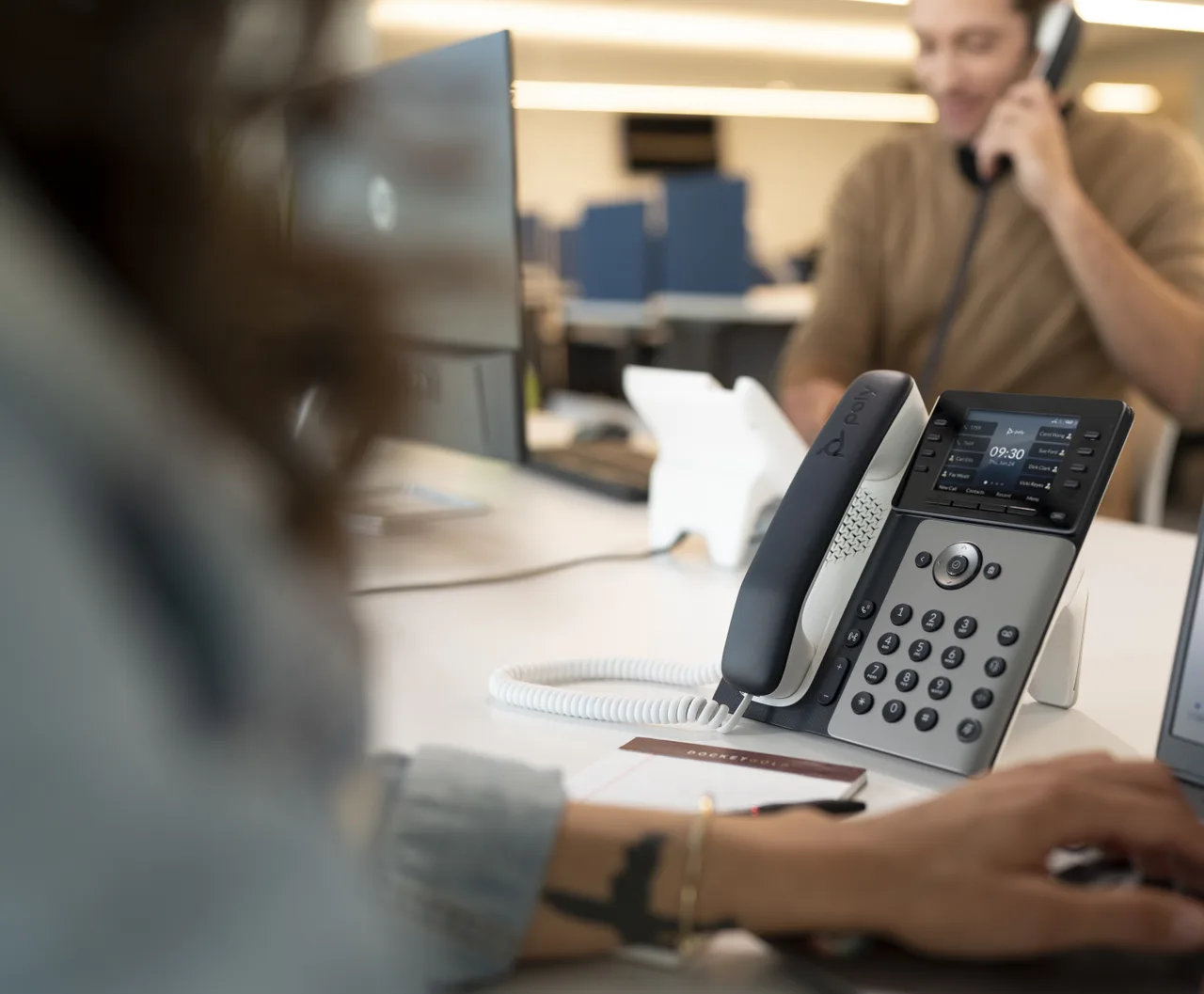 HP Poly Edge E320 IP Phone — photo 4