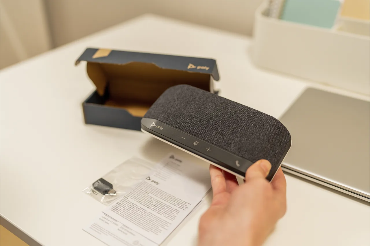 HP Poly Sync 10 Wired Speakerphone — photo 4