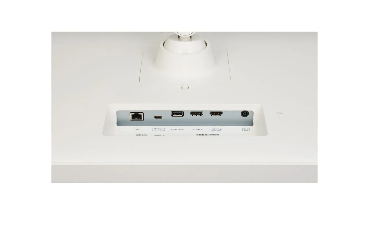 LG UHD 4K 32 SMART Monitor (32" USB-C) — photo 5
