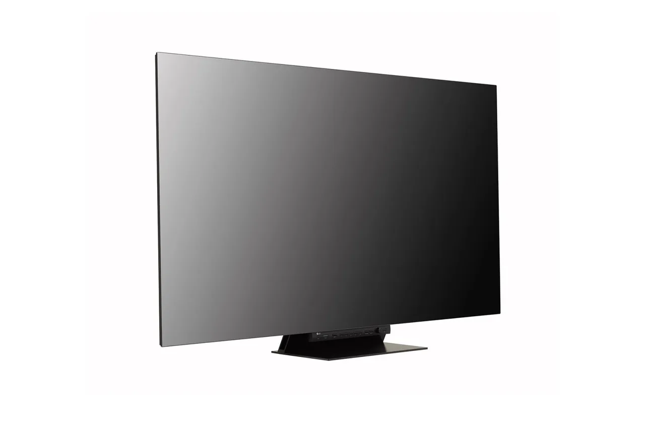 LG UltraFine 65EP5G 65" display — photo 5
