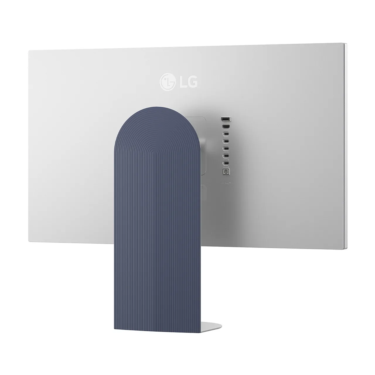 LG UltraFine 6K 32" USB-C monitor — photo 4